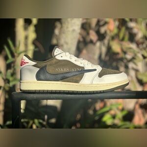 Air Jordan Retro 1 Low | SP (Medium Olive)